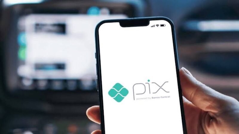 Pix fora do ar: instabilidade atinge transferências e pagamentos em pleno domingo